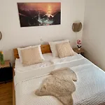 Mc Neues Und Sonniges Doppelhaus, 1 Mit Grosse Terrasse Und E-ladestation In Bei Graz Apartment Dobl-Zwaring