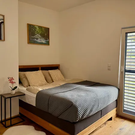 アパート Mc Neues Und Sonniges Doppelhaus, 1 Mit Grosse Terrasse Und E-ladestation In Bei Graz