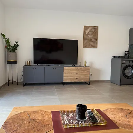 شقة Mc Neues Und Sonniges Doppelhaus, 1 Mit Grosse Terrasse Und E-ladestation In Bei Graz