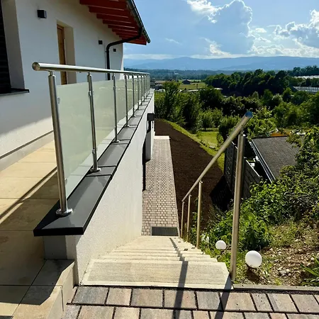 Neue Und Sonnige Doppelhaushaelfte In Bei Graz 1 Dobl-Zwaring