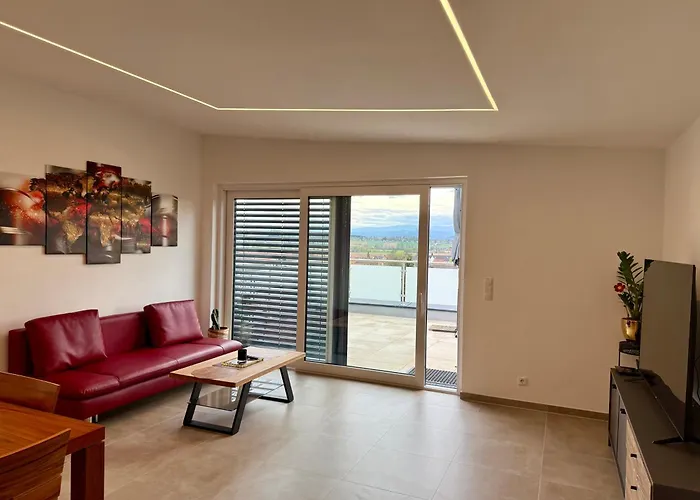 Mc Neues Und Sonniges Doppelhaus, 1 Mit Grosse Terrasse Und E-ladestation In Bei Graz