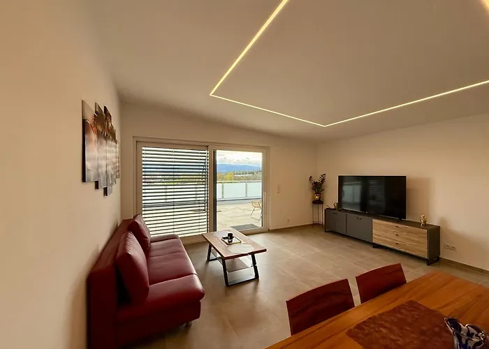 アパート Mc Neues Und Sonniges Doppelhaus, 1 Mit Grosse Terrasse Und E-ladestation In Bei Graz