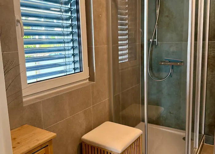 公寓 Mc Neues Und Sonniges Doppelhaus, 1 Mit Grosse Terrasse Und E-ladestation In Bei Graz Dobl-Zwaring